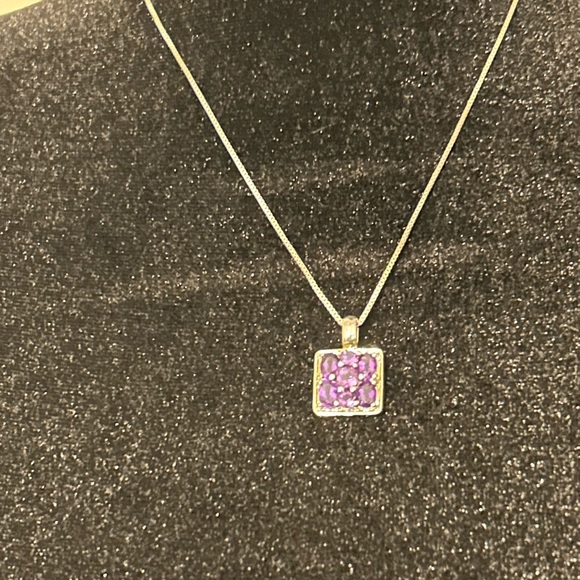 Elegant Silver and Purple Pendant Necklace - Picture 8 of 9